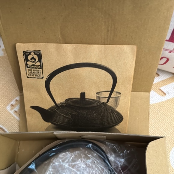 RARE Teavana Red Dragonfly cast iron teapot NIB - Picture 3 of 6